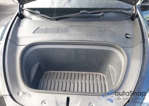 2020 Tesla Model Y Long Range Dual Motor All-Wheel Drive/Performance Dual Motor All-Wheel Drive from USA, damaged, VIN 5YJYGDEF5LF034573